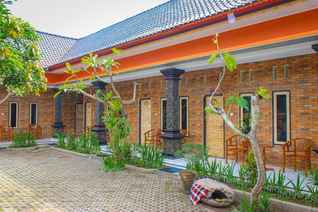 Hotel Niki Jembrana  Exterior photo